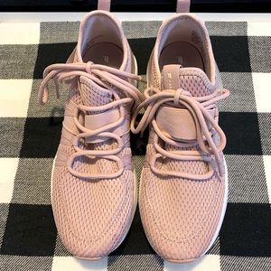 Fabletics Tennis Shoes